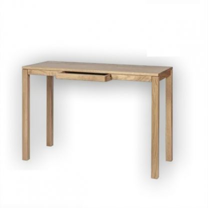 Billede af Skrivebord med skuffe i massiv eg. Bordet er af traditionelt dansk design, som passer ind de fleste steder. Behandlet eller ubehandlet.