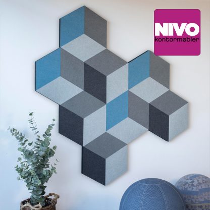 Billede af Cubik vægpaneler er formet som romber, og de kan drejes og sammensættes på utallige måder. De fås i sæt med tre farver/skygger, som giver dig mulighed for at skabe et kreativt vægmønster med optiske illusioner.
