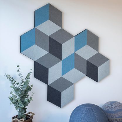 Billede af Cubik vægelementer formet som romber. De fås i sæt med tre farver/skygger, skaber et kreativt vægmønster med optiske illusioner. Lyddæmpende