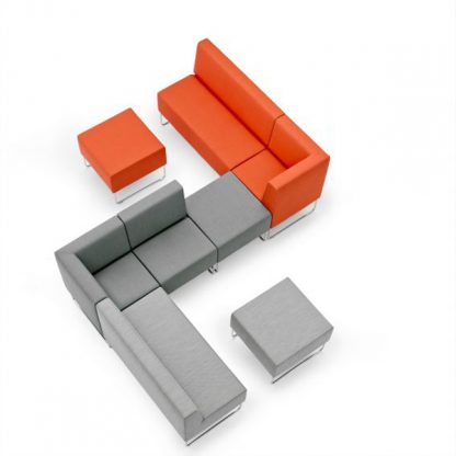 Billede af Enkel modul sofa, som kan sammensættes efter behov. Består af 4 dele med mange muligheder. Medestel i krom, flere polstrings muligheder.